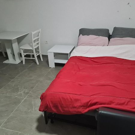 Marton Apartment คิร์ก ภายนอก รูปภาพ