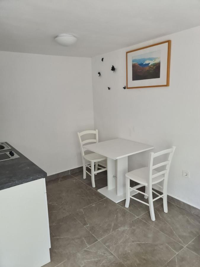 Marton Apartment คิร์ก ภายนอก รูปภาพ