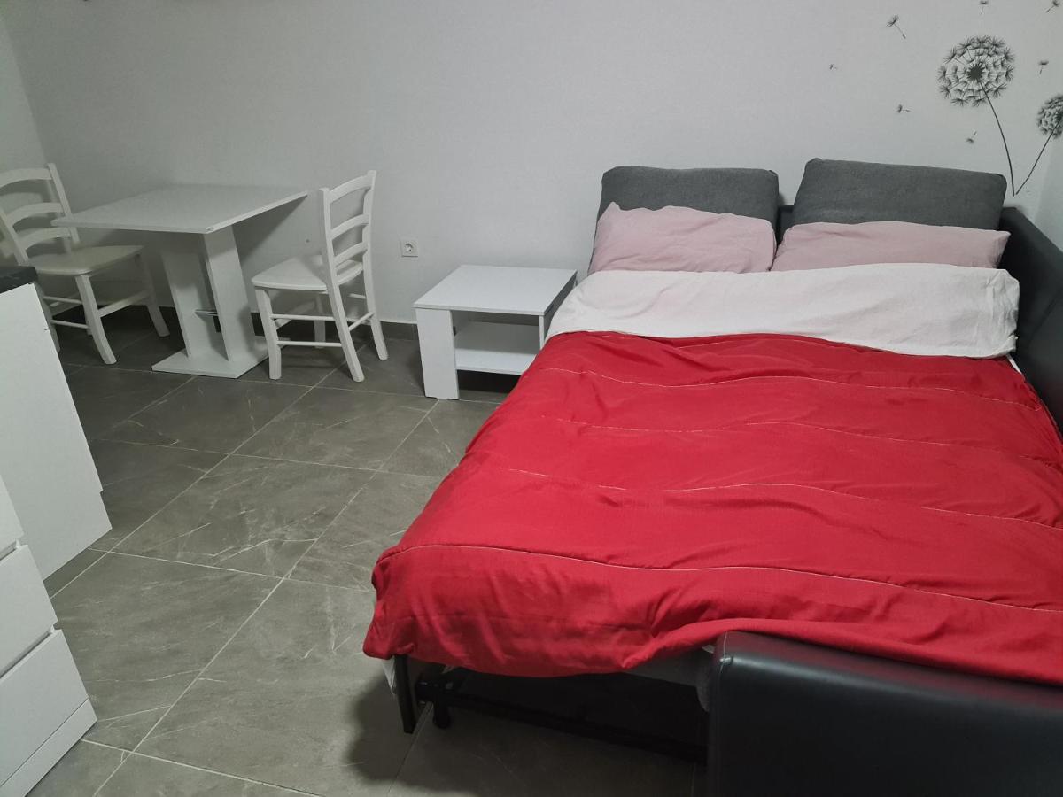 Marton Apartment คิร์ก ภายนอก รูปภาพ